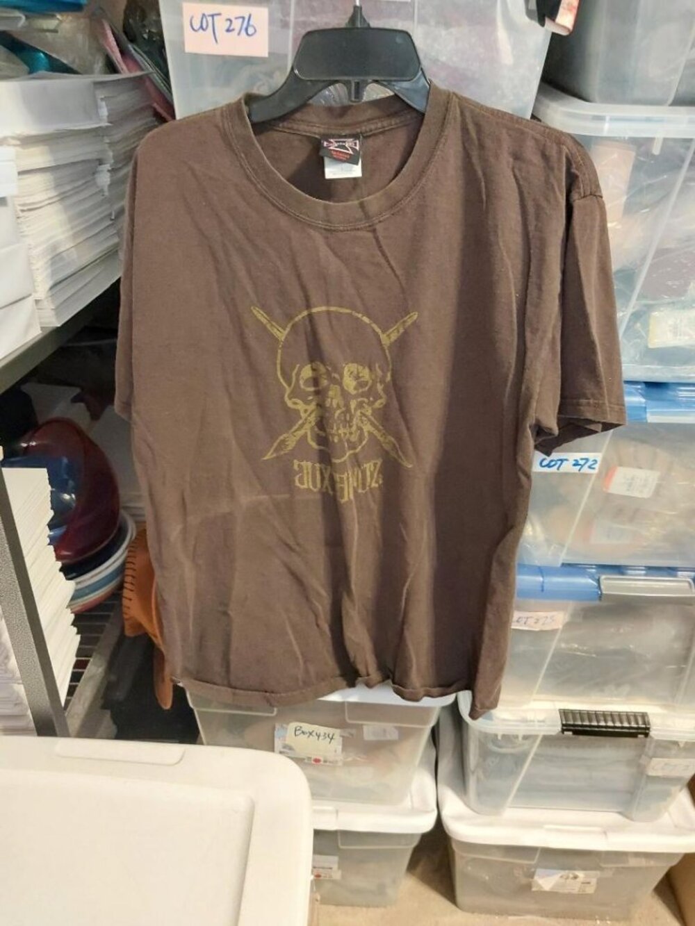 Vintage Brown T Shirt Graphic Skull With Cross Swords Size L